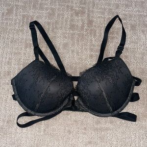 Victoria’s Secret 34D black push up bra